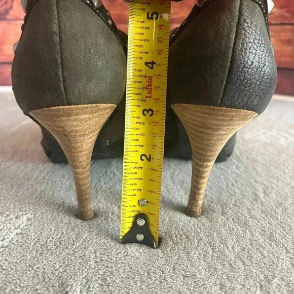 Donald J. Pliner Sport-I-Que Beatrice Muted Black Studded High Heel Pump Shoes - Picture 5 of 16